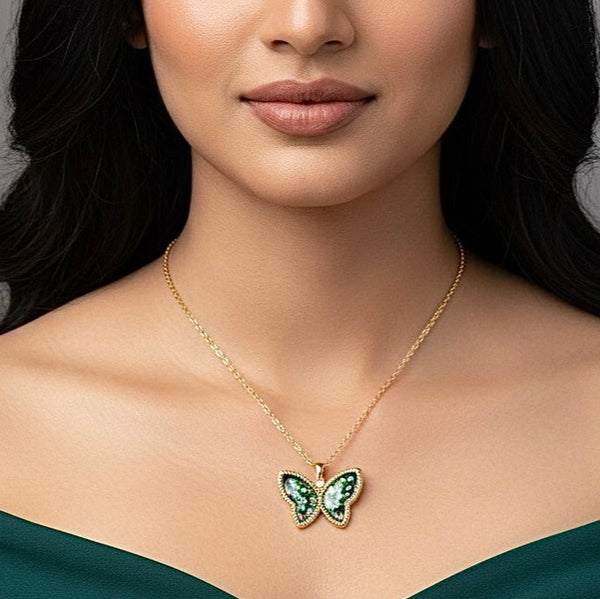 Crystal Butterfly Sleek chain pendant