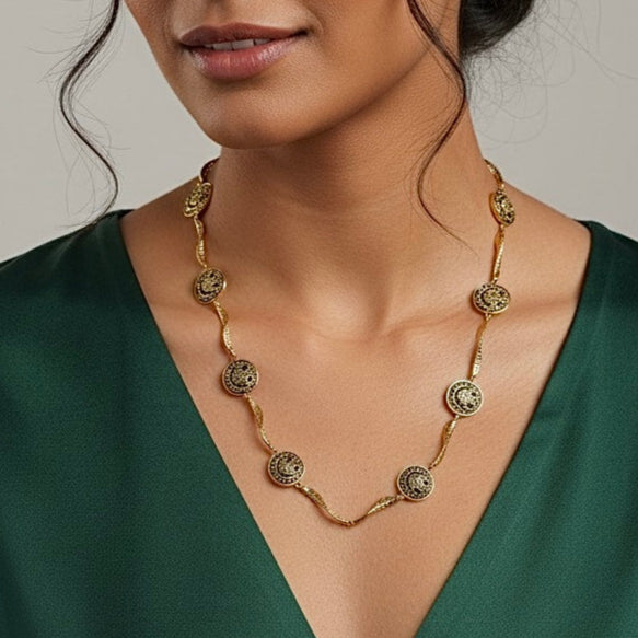 Gold-Plated Smile necklace