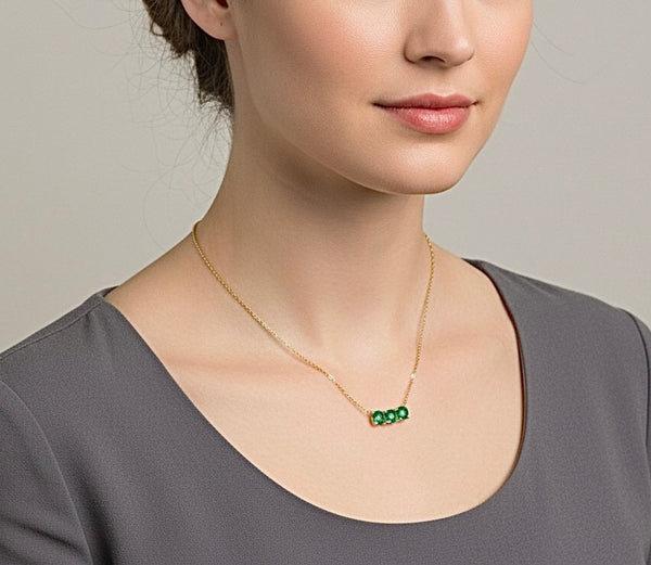 Green Crystal sleek chain necklace